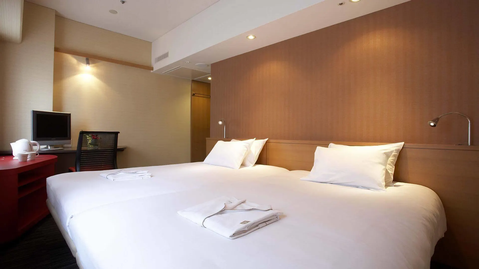 The B Kobe Hotel 3*,  Japan